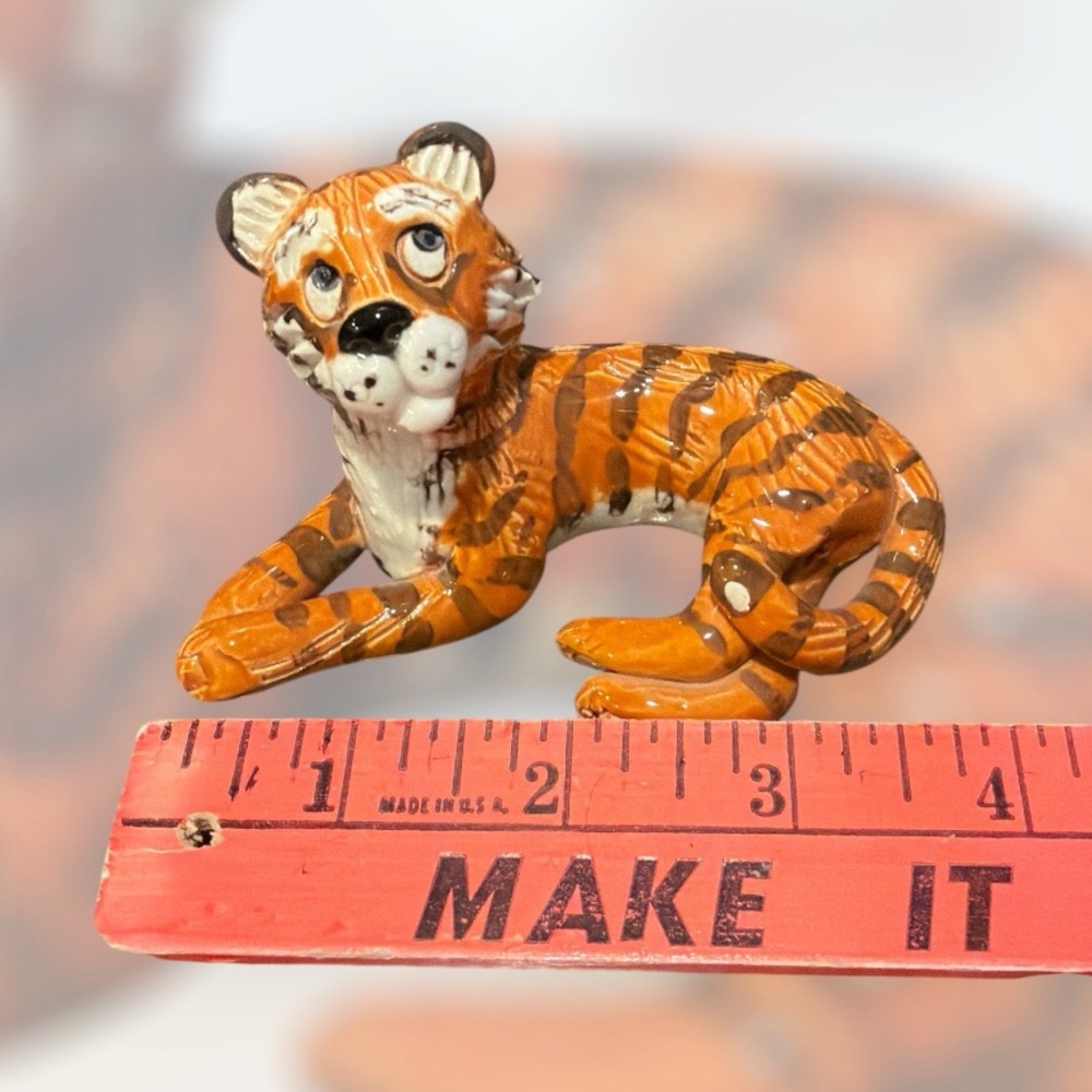 Vintage Kathy Wise Original Whimsical Laying Down Tiger Figurine - Picture 5 of 6